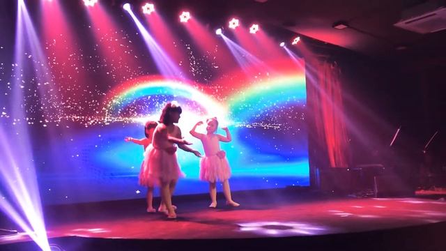 Rainbow - Ballet Kid смотреть онлайн