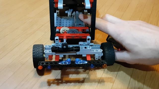 Первая самоделка из Lego Technic на дистанционном управлении смотреть онлайн