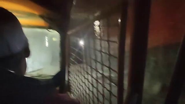 Дубай отдыхает. Катаемся под землёй на Багги смотреть онлайн