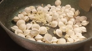 Жареные Пельмени с соусом из сливок и сыра| Пельмени Карбонара.