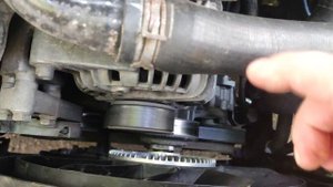 VW перегревается, закипает... Рвет радиатор охлаждения. не работает вентилятор охлаждения...