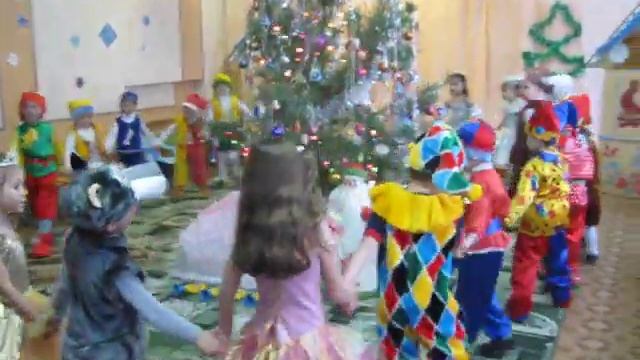 Новогодний хоровод