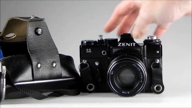 (Zenith) ZENIT 11 SLR Camera  With Helios-44M F/2 58mm Prime Lens & Case