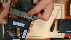 Разбираем и обслуживаем gtx1070 8gb msi aero под пломбой в 2023году. Бодрая картаи турбинка