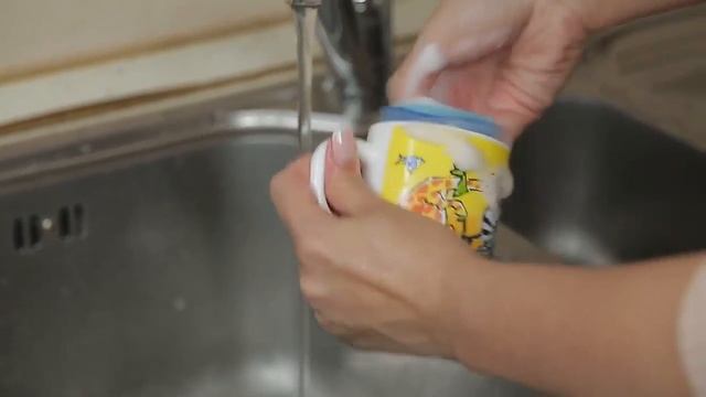 Одно средство для мытья детской посуды, а также для мытья овощей и фруктов смотреть онлайн