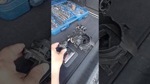 Ремонт зеркало пежо 508, при складывание упирается в стекло