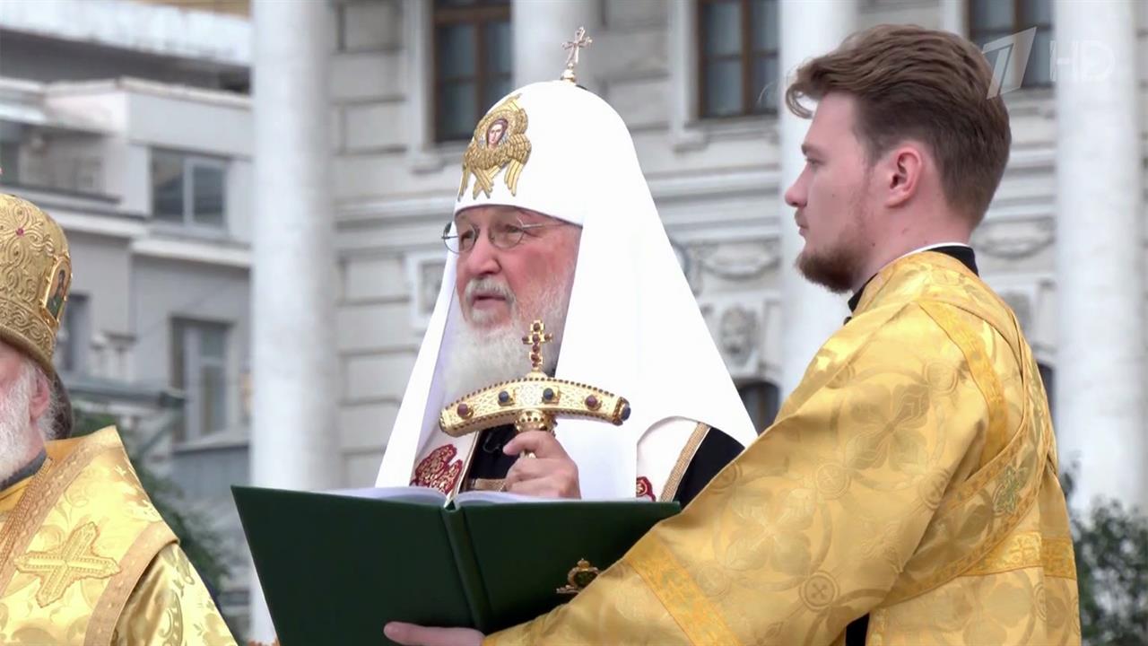 Сегодня православные верующие отмечают большой праздник - День крещения Руси