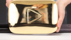 Gold Play Button for Mr. Hacker - What INSIDE?