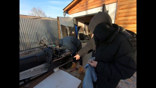 CНЕГОХОД POLARIS (ПОЛАРИС) WT LX 500/ЗАМЕНА МАСЛА В КОРОБКЕ/ПОДГОТОВКА К РЫБАЛКЕ смотреть онлайн