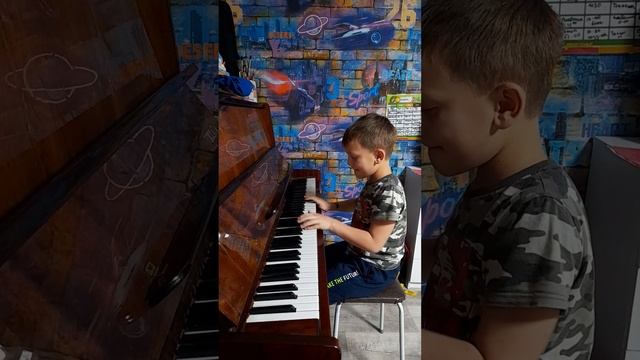 А.Александров Новогодняя полька ,Бердников Александр, 6 лет