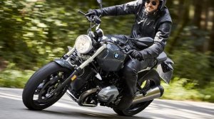 BMW R Nine T Pure, custom motorcycle, customary BMW Motorrad quality