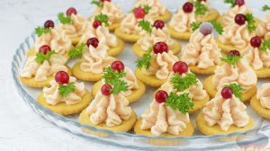 Симпатичные вкусняшки для фуршета.
ЗАКУСКА НА КРЕКЕРАХ