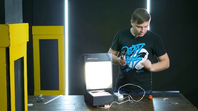 Советский мультимедийный проигрыватель с экраном 12 дюймов. Обзор, распаковка и тест-драйв проектор