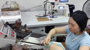 Швейный автомат для формирования воротника с поворотом и обрезкой(пресс)