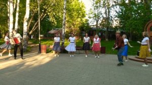 Танец-поздравление от родителей на выпускной.