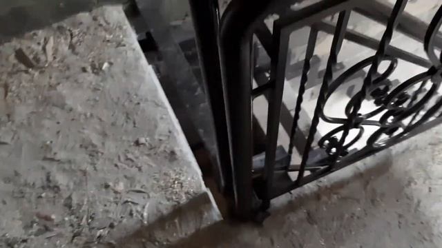 Необычное крепление перил к металлическому косоуру смотреть онлайн