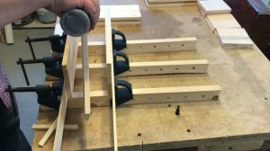 Идеи подарков: ящик-футляр для бутылки своими руками.