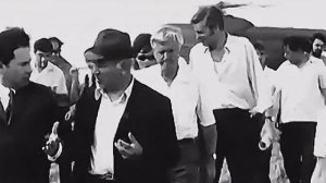 1973 год. Тюменская область. Декада советской литературы. Писатели на нефтепромыслах.