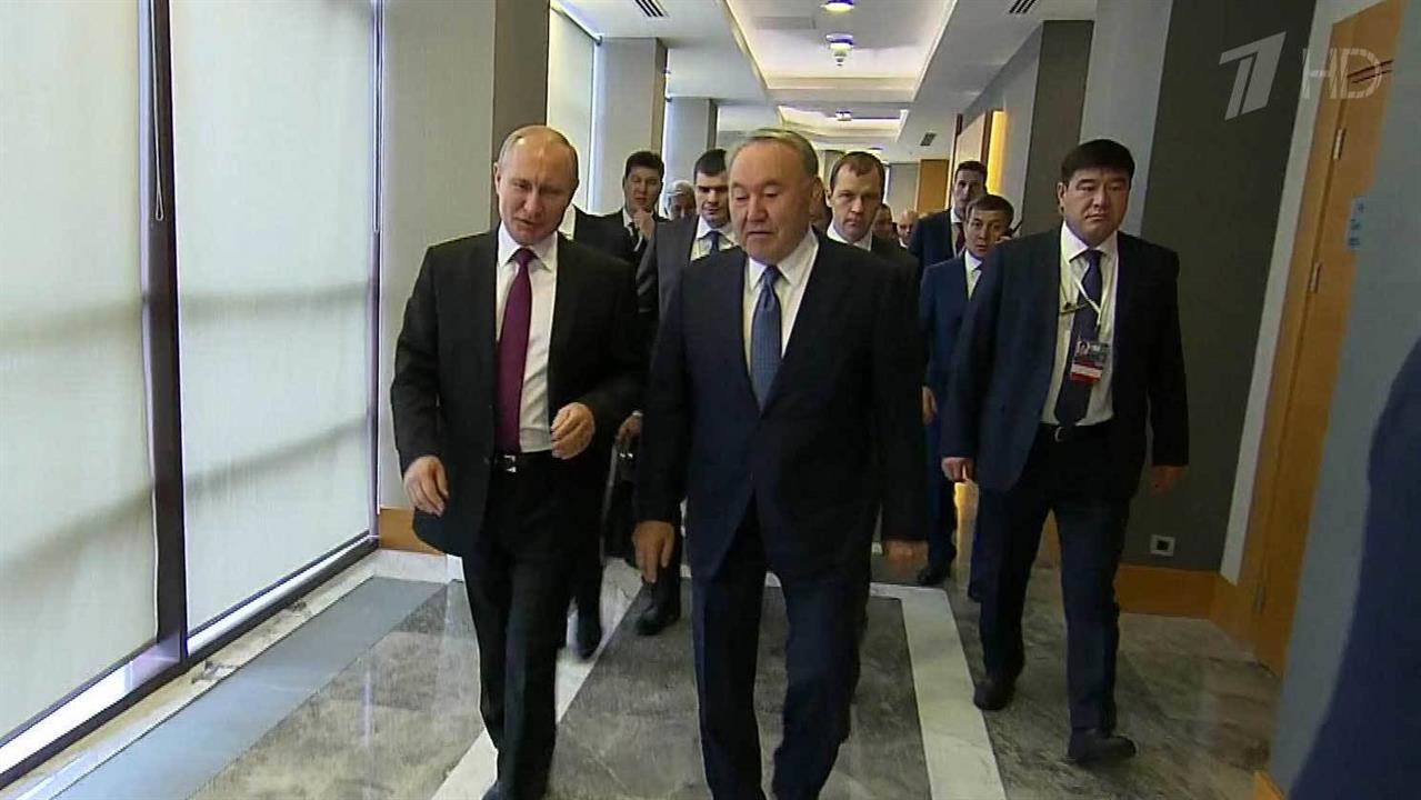 Владимир Путин провел в Сочи встречи с лидерами ЕАЭС