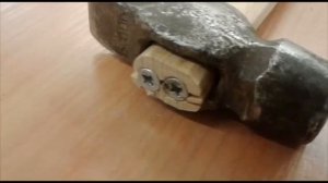 Саморезы вместо клина (Расклинивание молотка саморезами)