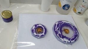 Подстаканники из эпоксидной смолы.