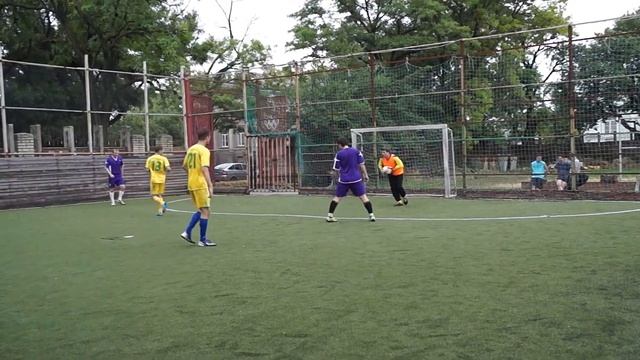 на поле смотреть онлайн