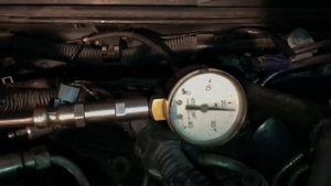часть 2 Митцубиси L200 2.5 tdi замер компрессии 2 цилиндр