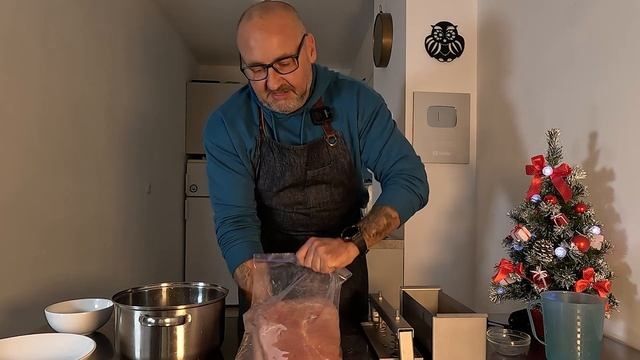 "Домашняя Магия Вкуса: Как Сделать Ветчину, Прошутто Котто в Прессформе за Пару Шагов!"