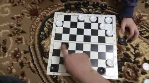 Играем в шашки. Поддавки.