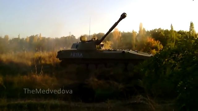 САУ вот эта Адская машина, что делает эти СТРАШНЫЕ звуки канонады от которых замирает всё живое смотреть онлайн