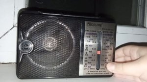 Радиоприемник GOLON RX-606AC. Хороший прием в SW диапазоне, около 23:00