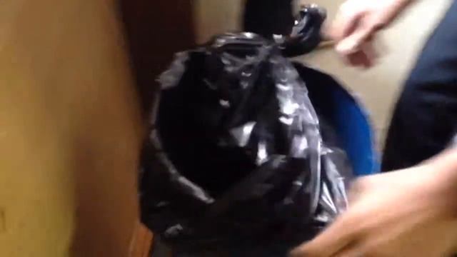 Выкинул Айфон 6 в мусор!!!! смотреть онлайн