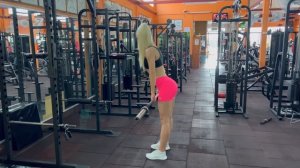 Отличия румынской тяги, мертвой и становой на  прямых ногах