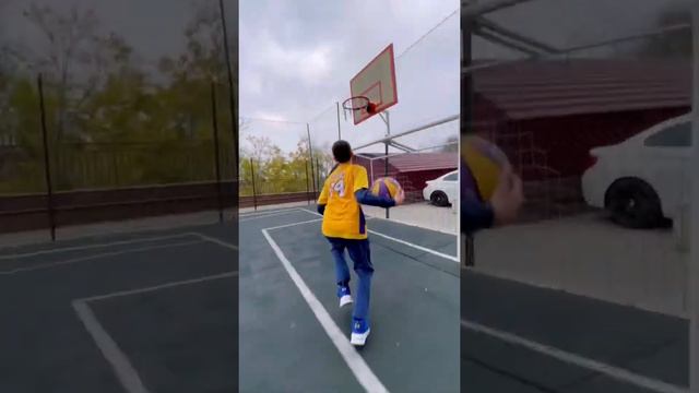 Баскетбольный Мяч Spalding - Баскетбол - мобильная сьемка