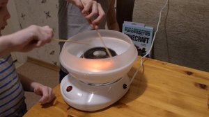 Готовим сахарную вату. Электрическая машинка для сахарной ваты.
