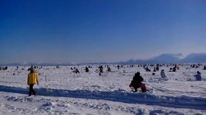 Зимняя рыбалка. Рыбалка на Байкале зимой. Девушка о рыбалке.