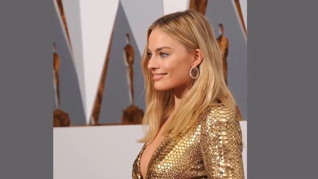 Марго Робби в миниплатье с декольте стала звездой необычного праздника смотреть онлайн