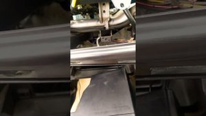 снятие кожуха подушки безопасности переднего пассажира в NISSAN NOTE E11