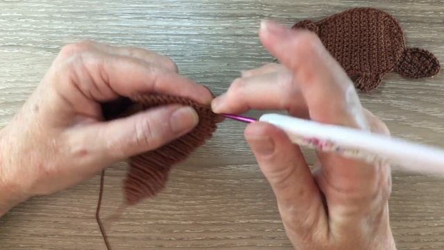Crochet Beaver Tutorial - Crochet Applique Tutorial