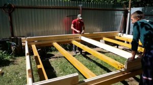 Построили дачный дом из мини бруса. Пошаговый процесс строительства