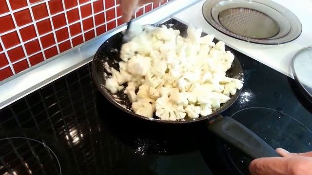 жарим цветную капусту.