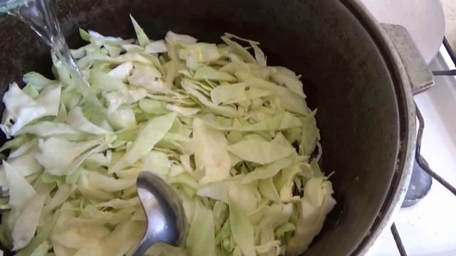 КРАСНЫЙ БОРЩ - экономный, полезный и вкусный суп с сухарями. Свекла очищает сосуды смотреть онлайн