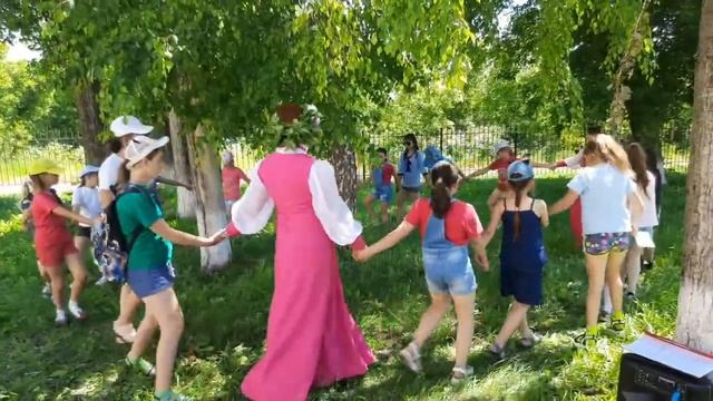 С праздником Светлой Троицы смотреть онлайн