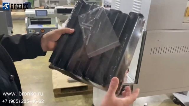 Упаковка ножек на термоусадочной машине Bronkomatic 450QLM смотреть онлайн