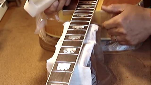 Gibson J-200 FretEdge Trimming смотреть онлайн
