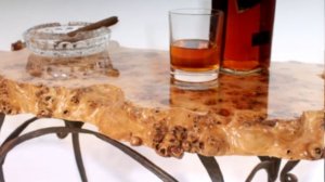 Кофейный столик из капа