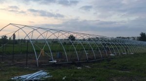 Фермерская туннельная теплица ширина 10м, длина 100м (монтаж)