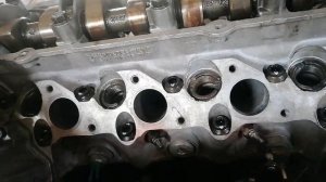 om 602. Лопнул болт ГБЦ. Что делать