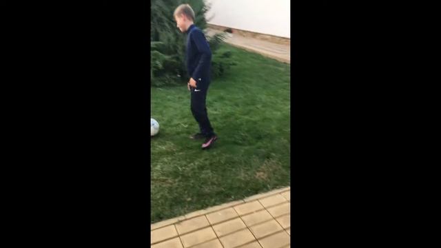 игра в новых бутсах смотреть онлайн