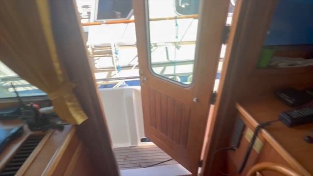 Veha Euroclassic 46 mit geschmackvoller Einrichtung, 200 PS Volvo Penta Diesel, verkauft смотреть онлайн